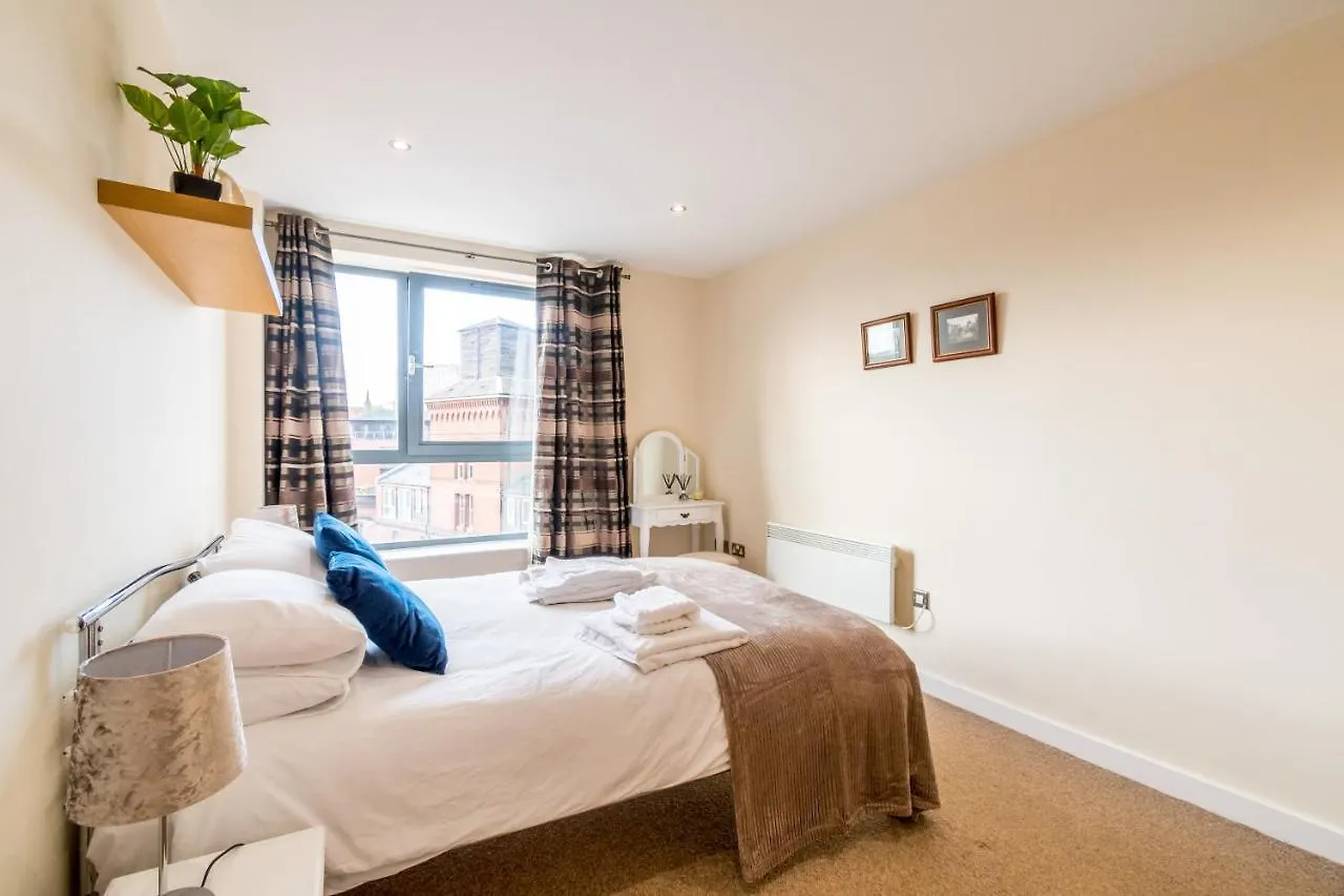 Spacious City 2 Bed, 2 Bath, Free Parking & Wifi 谢菲尔德 0*,  英国